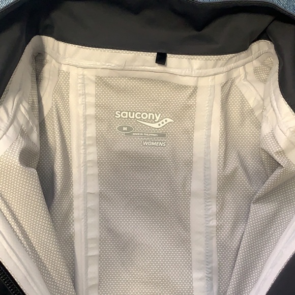 Saucony - Women’s Medium - Run Shield Flexshell Jacket - Picture 5 of 10